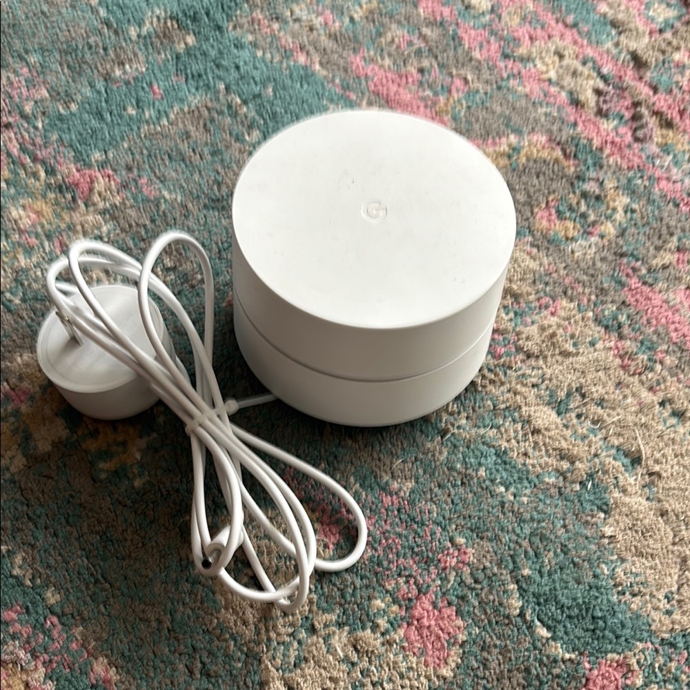 Google White Mesh Network Device